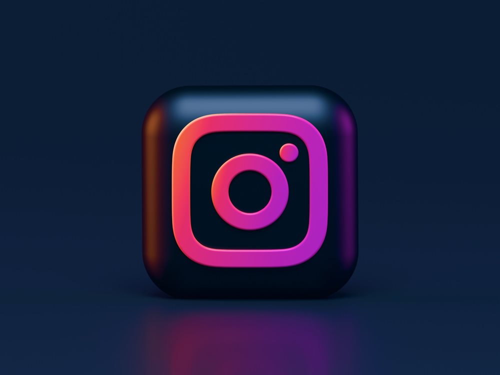 Dark Instagram logo.